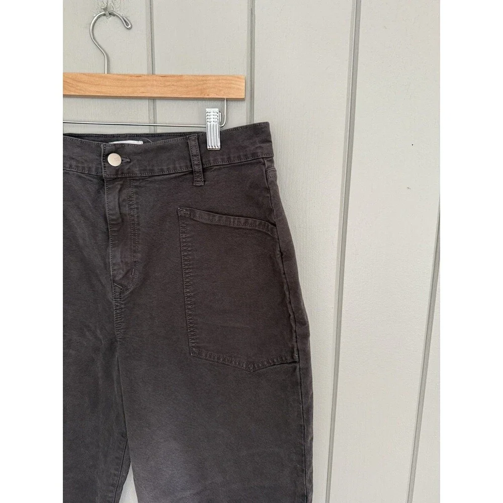 Evereve Cora Barrel Leg High Rise Utility Pant in Charcoal Gray Size 31 Cropped - Picture 2 of 5